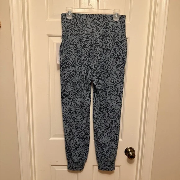 NWT Athleta Salutation Printed Joggers Petrol Blue Size M - Picture 4 of 9